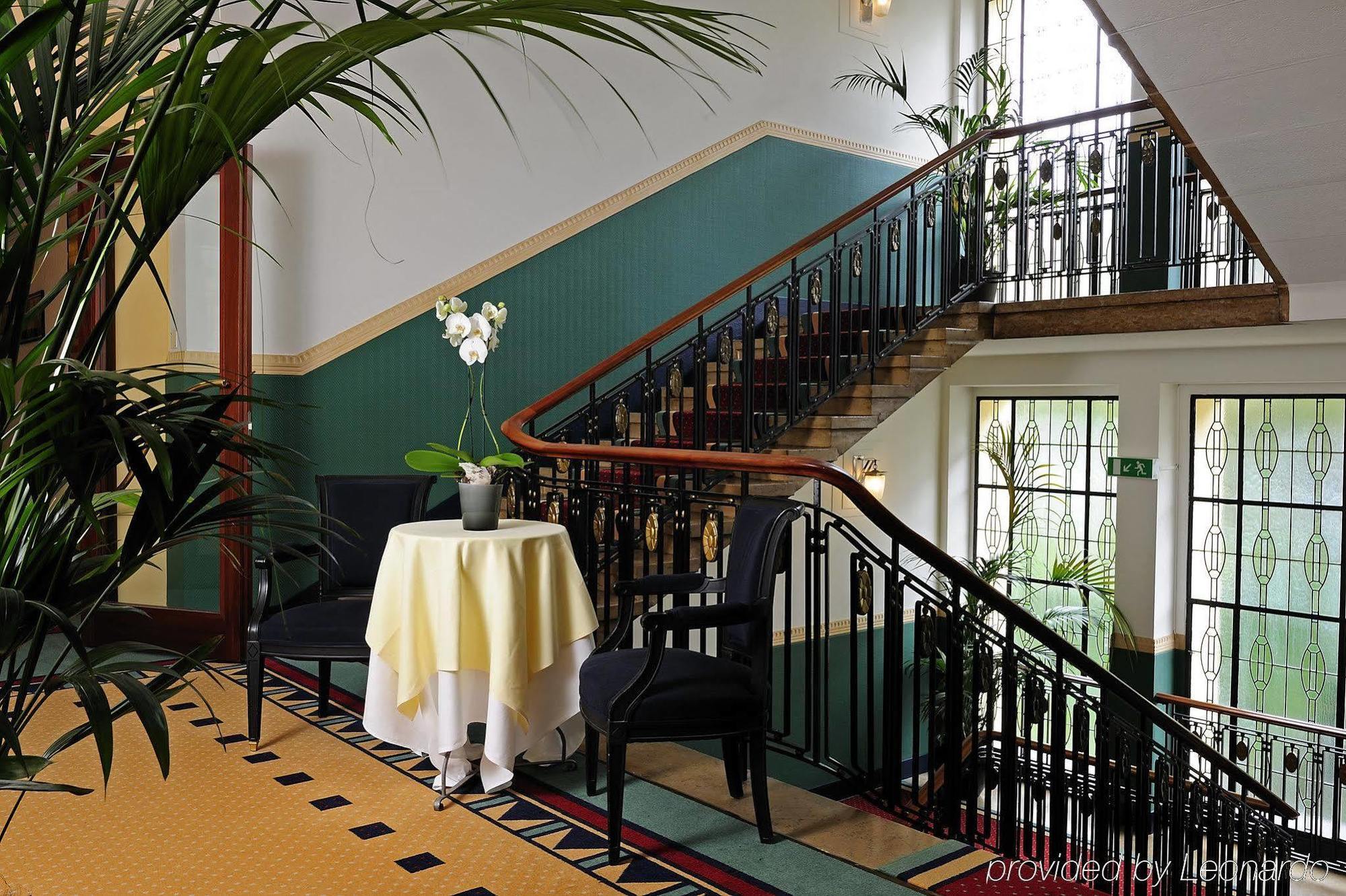 Art Deco Montana Hotel 4*
